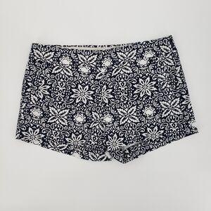 𝅺j. Crew Factory Black and White Floral Printed Shorts
